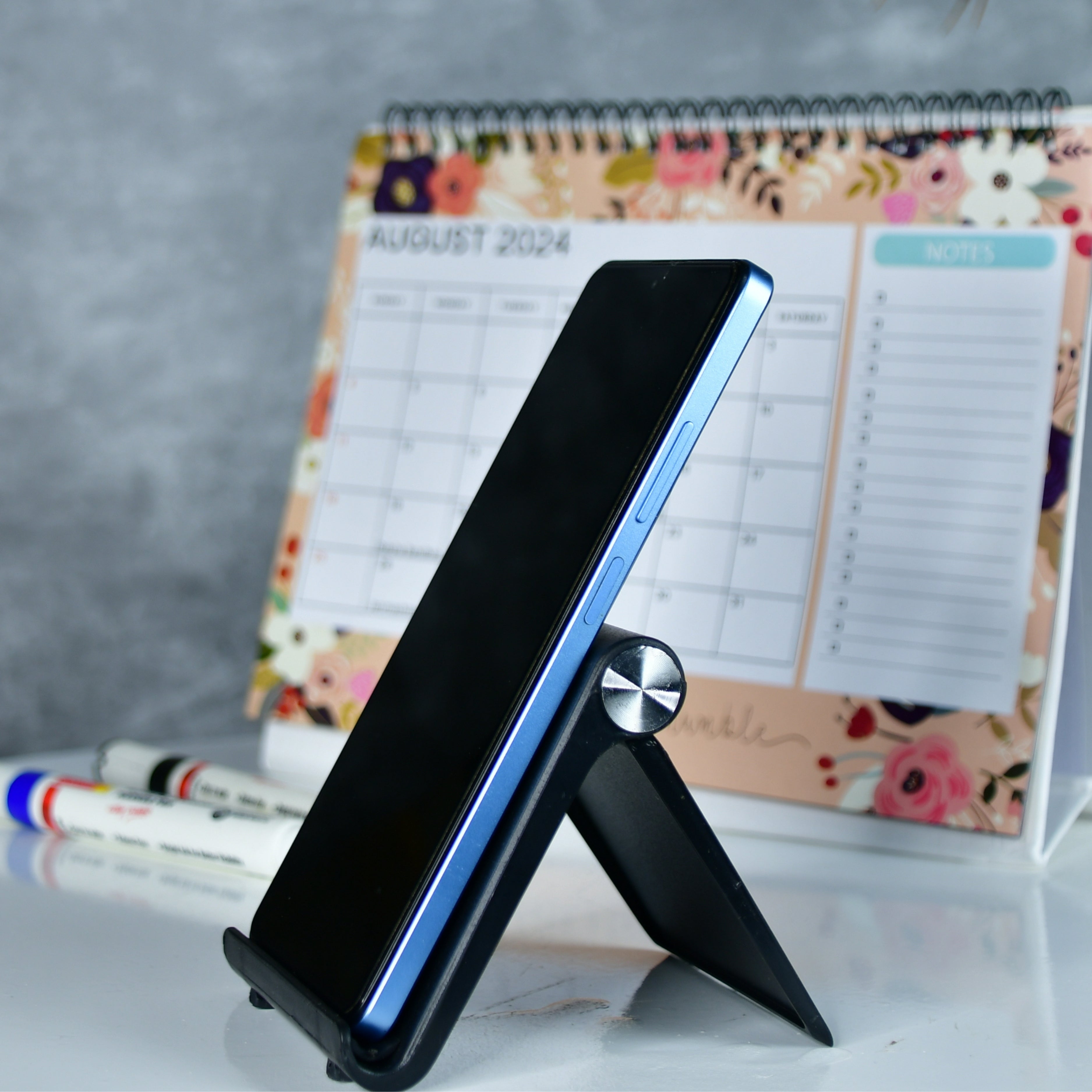 Sowpeace Trendy Adjustable Silver Tablet Stand with Black Hinges