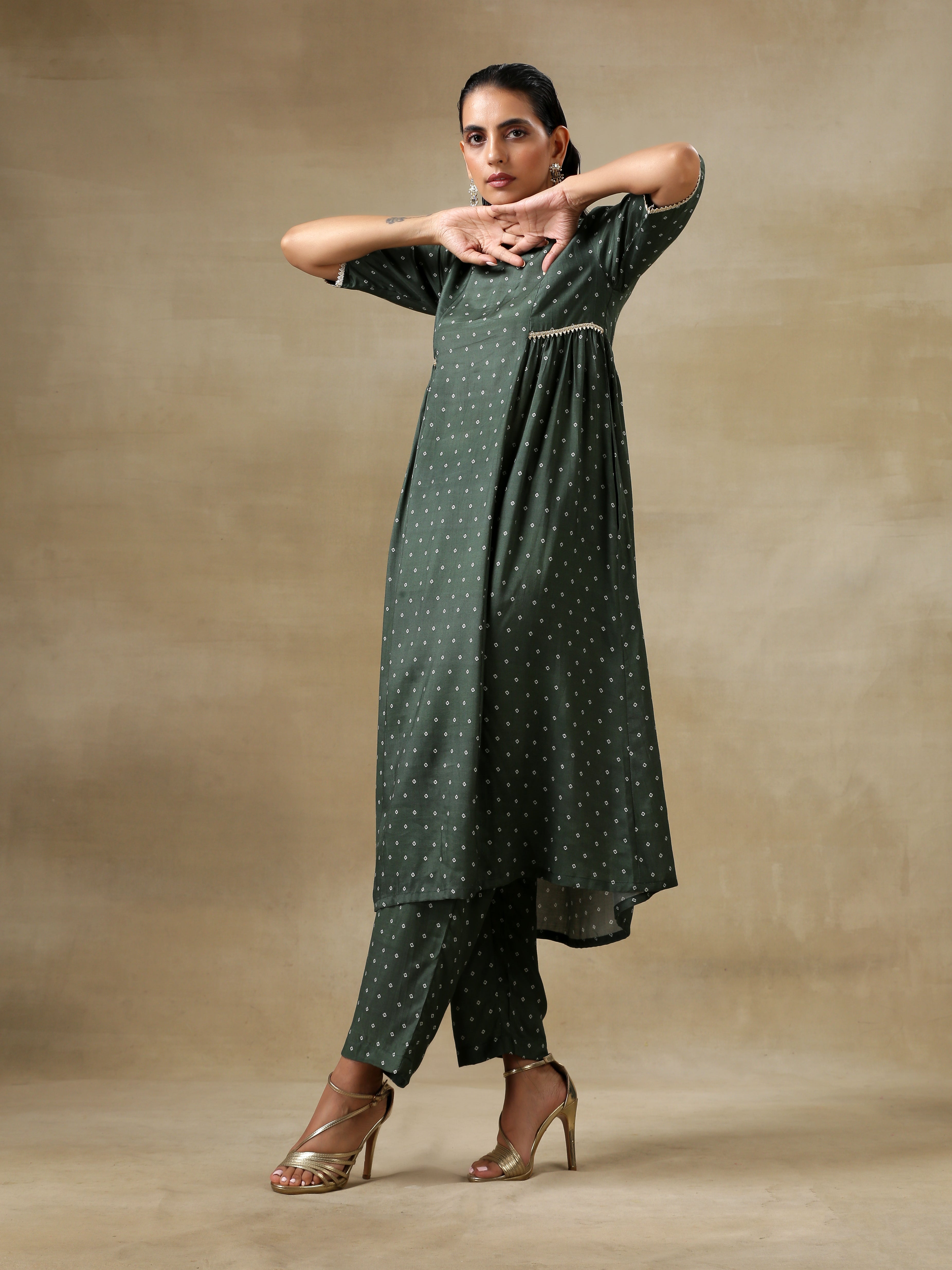trueBrowns Dark Green Bandhani Printed Silk Side Gathered Kurta Pant Set