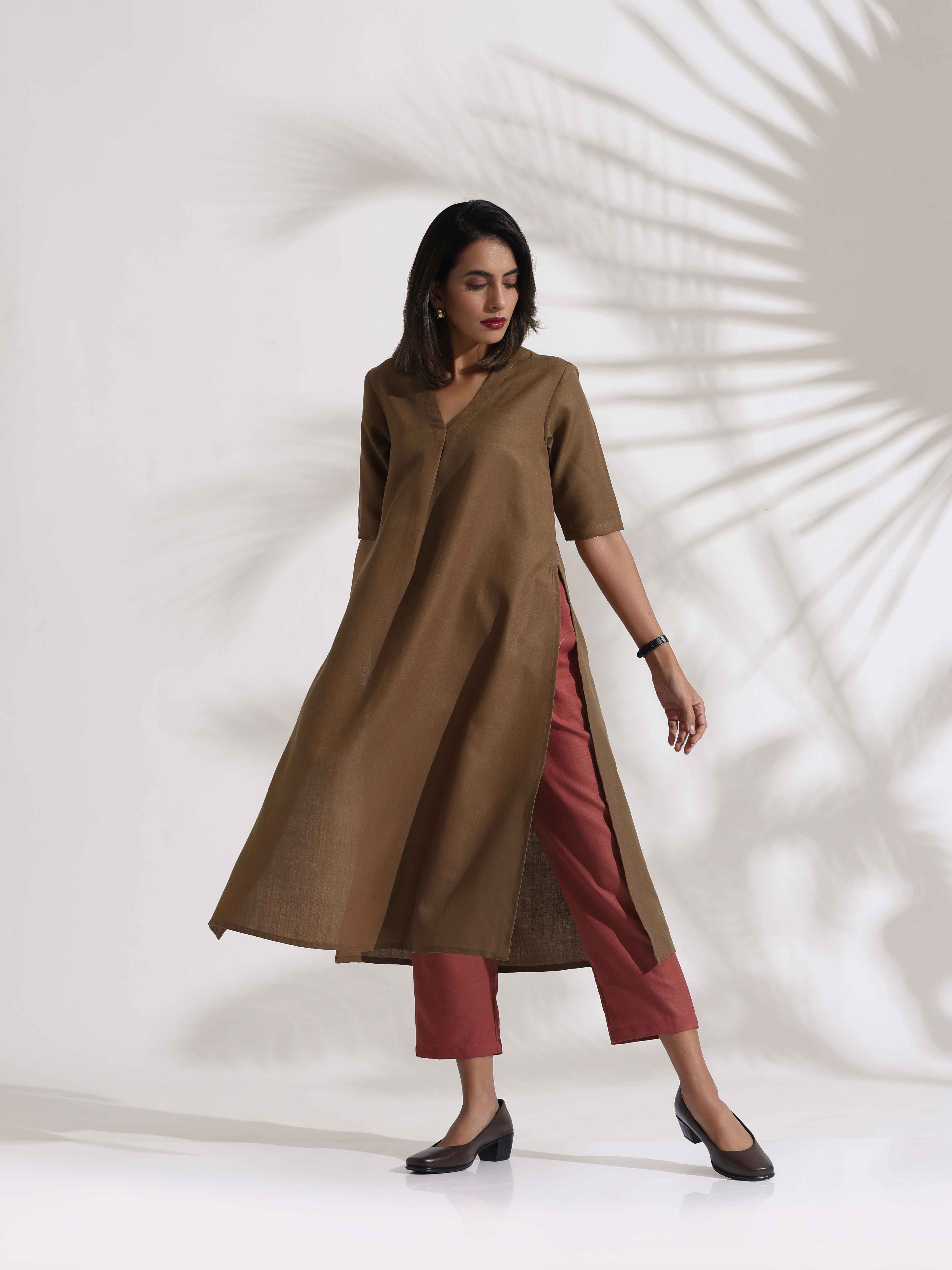 trueBrowns Brown Slub Highslit Kurta Set