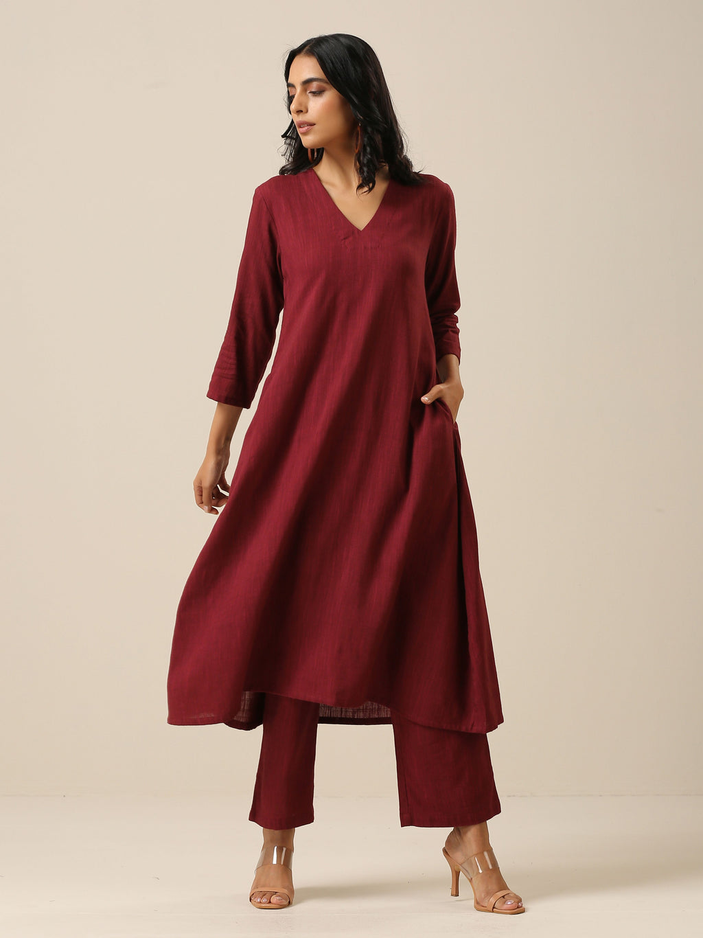 trueBrowns Ruby Wine Slub Texture Back Pleat Kurta Pant Set