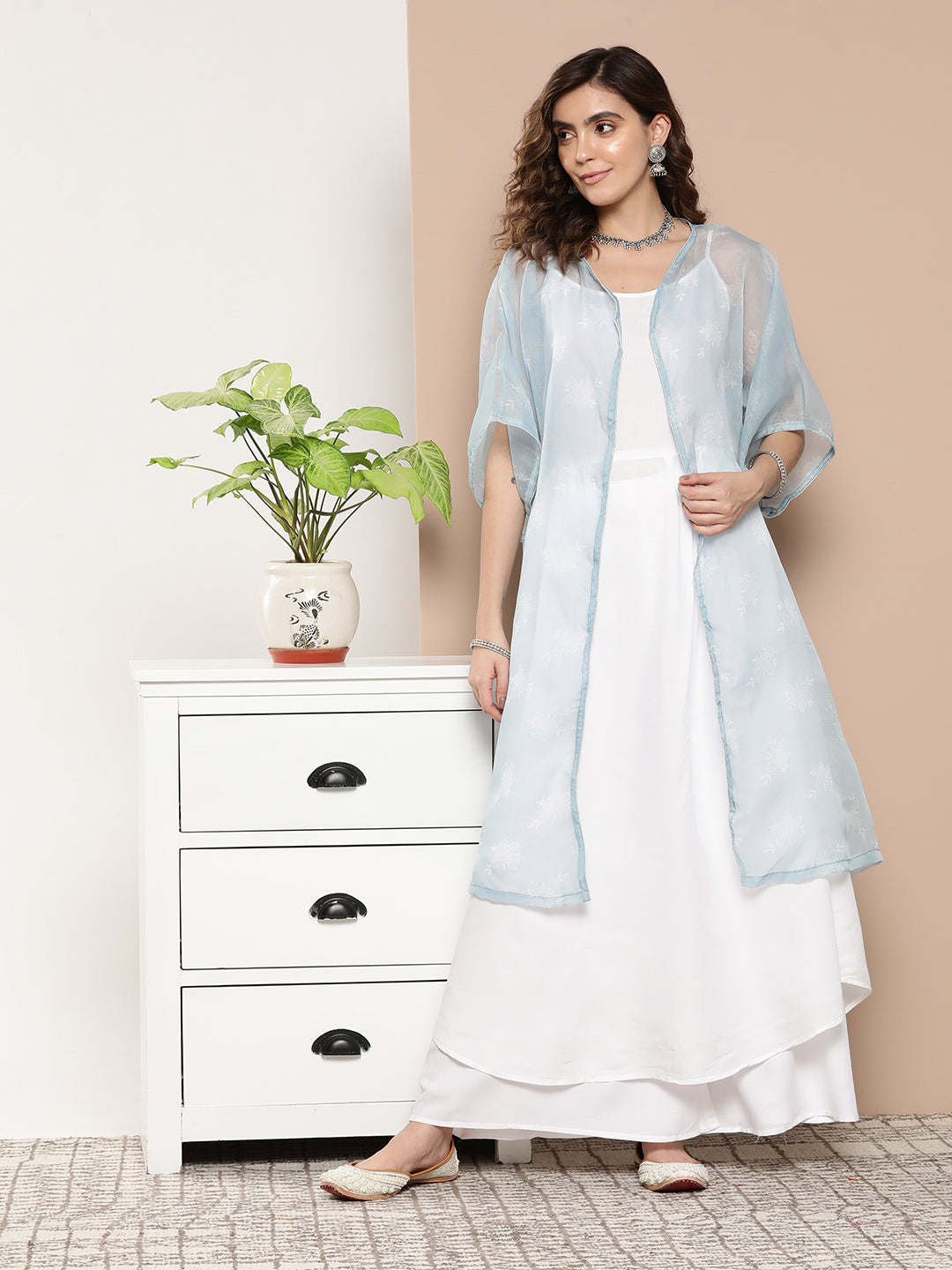 InWeave Women's Cream Strappy With Blue White Chintz Organza Cape