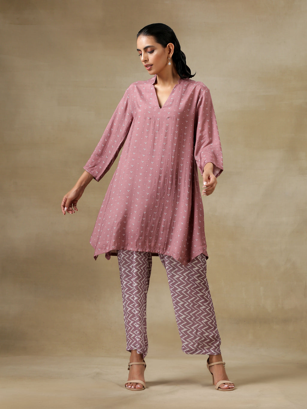 trueBrowns Dark Mauve Bandhani Printed Silk Collared Co-Ord Set