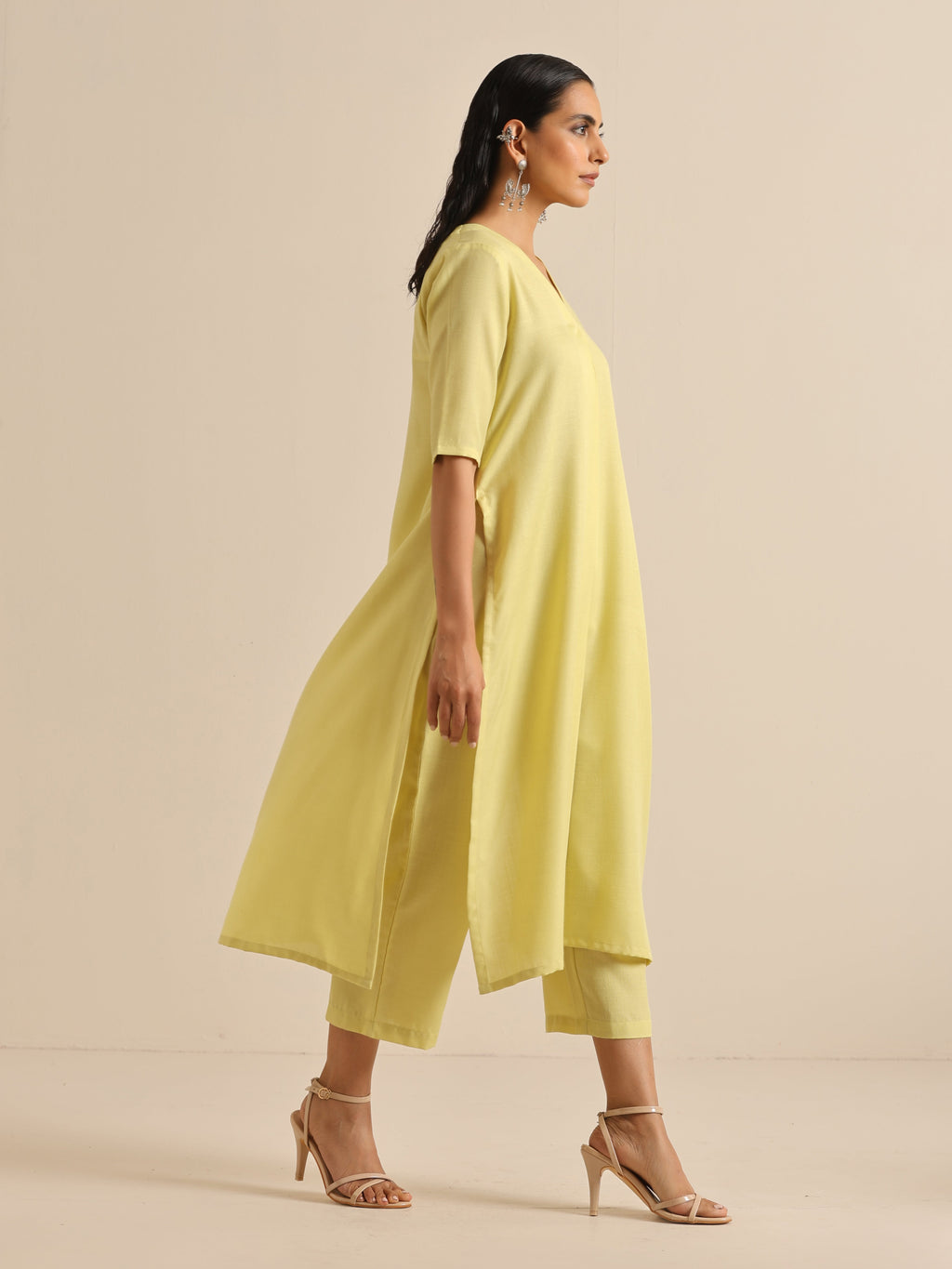 trueBrowns Spark Green Slub High Slit Kurta Pant Set