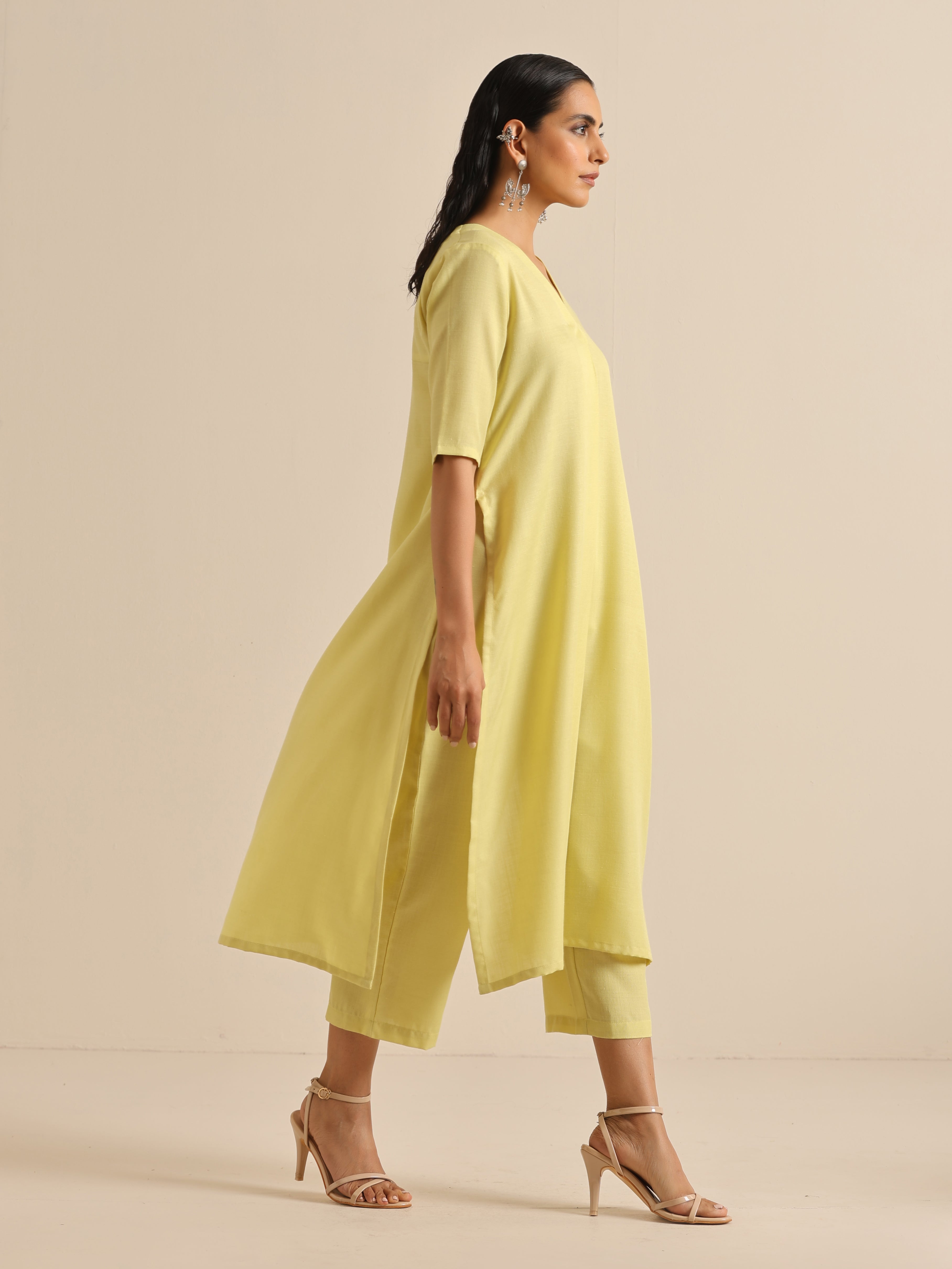 trueBrowns Spark Green Slub High Slit Kurta Pant Set
