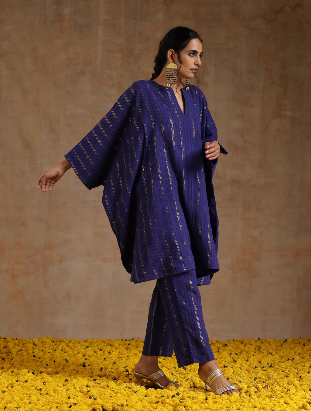 trueBrowns Spectrum Blue Gold Cotton Oversized Round Co-Ord Set