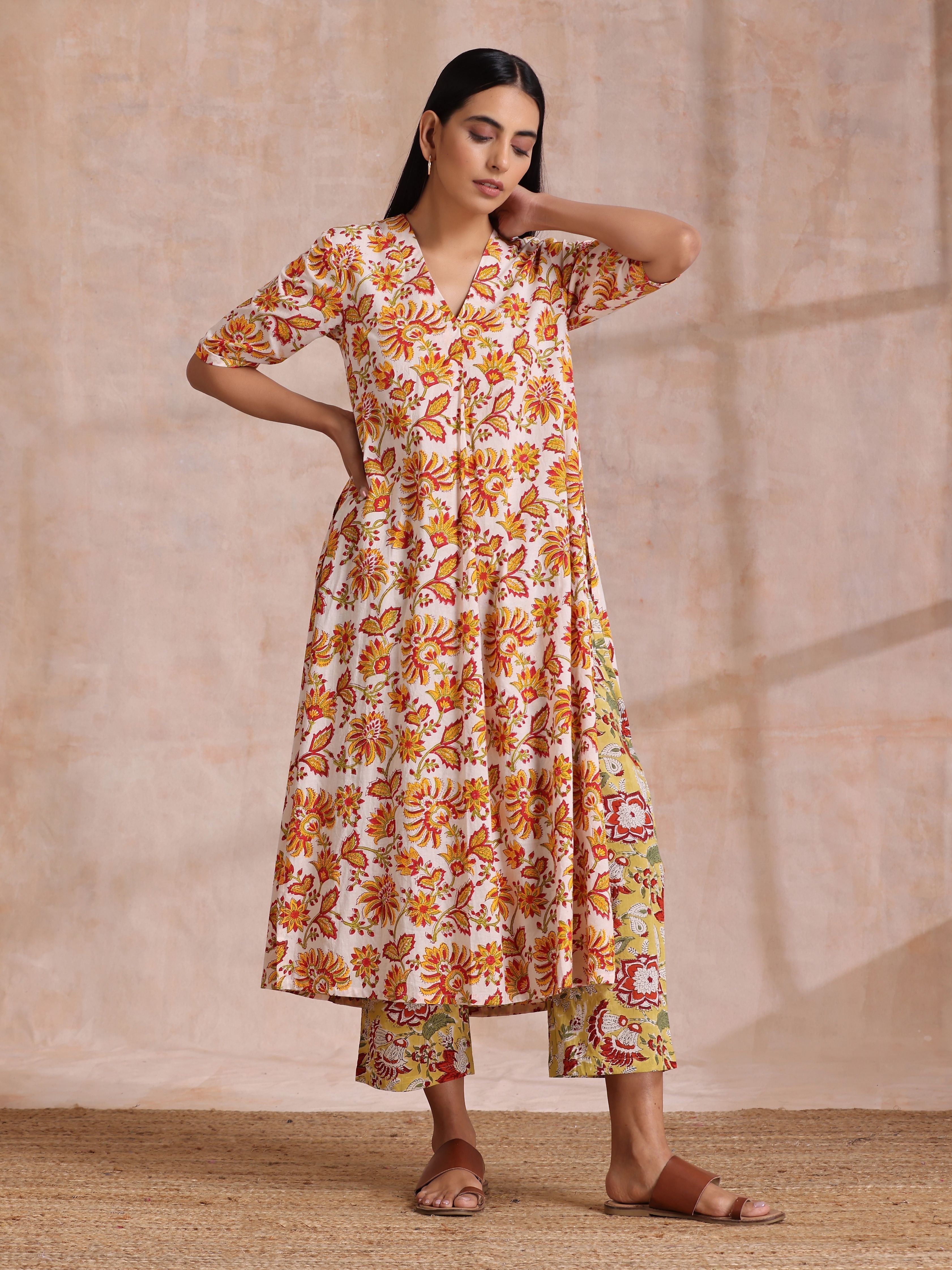 trueBrowns Red Overall Floral On White Cotton Block Print Kurta Pant Set