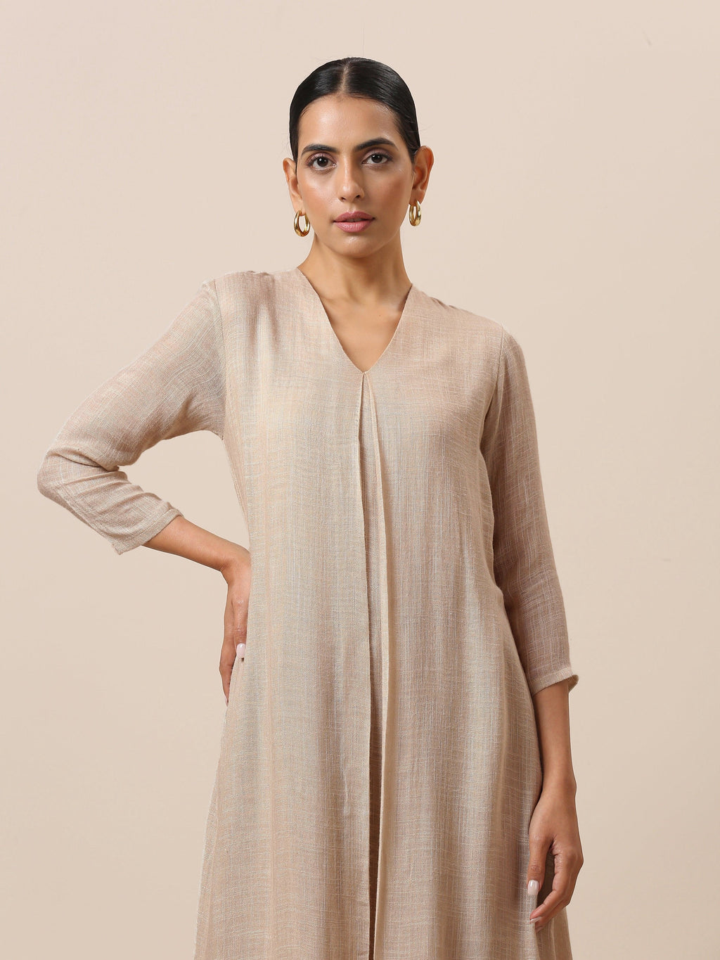 trueBrowns Linen Beige Textured Slit Kurta Pant Set