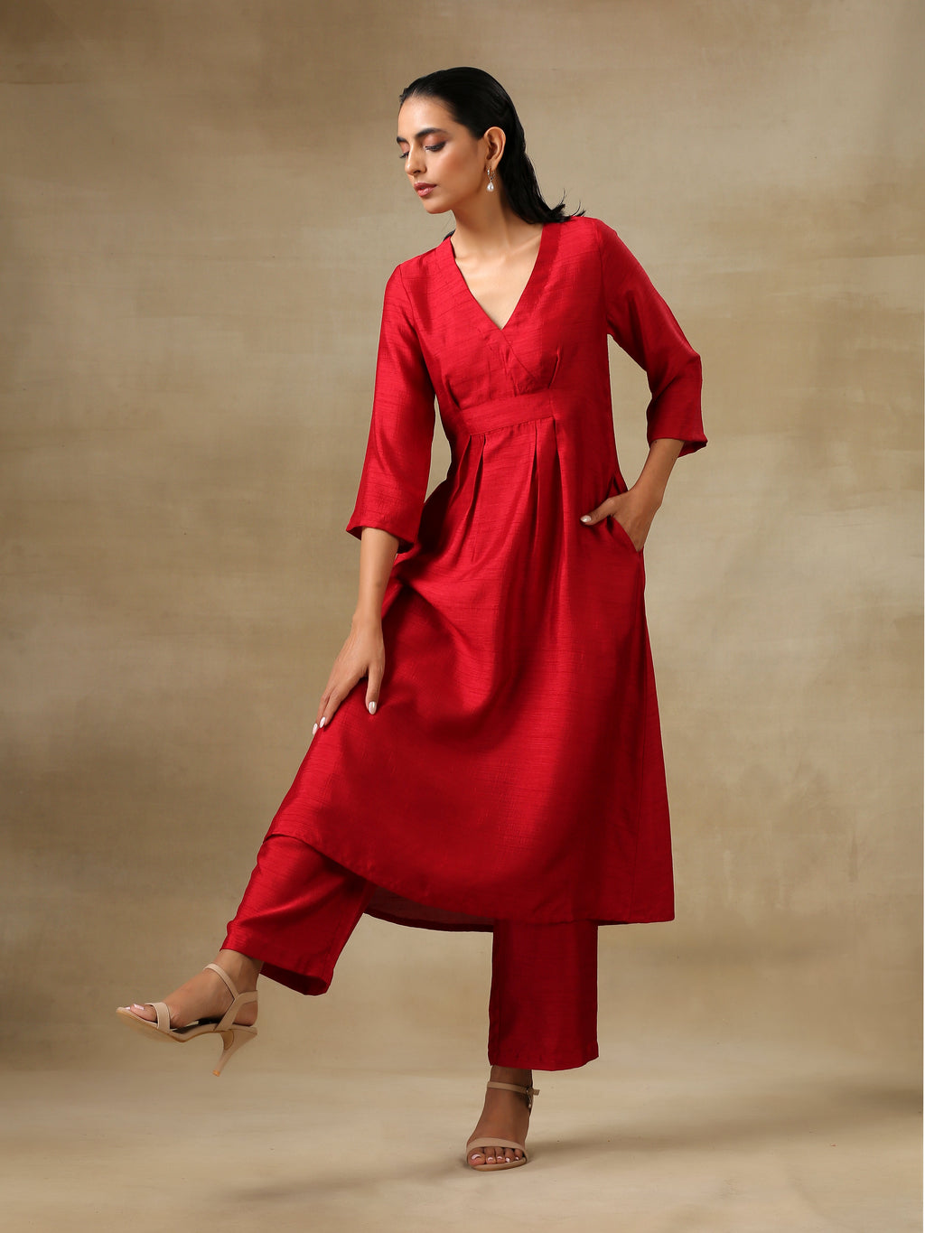 trueBrowns Maroon Textured Silk Overlap Pleat Kurta Pant Set