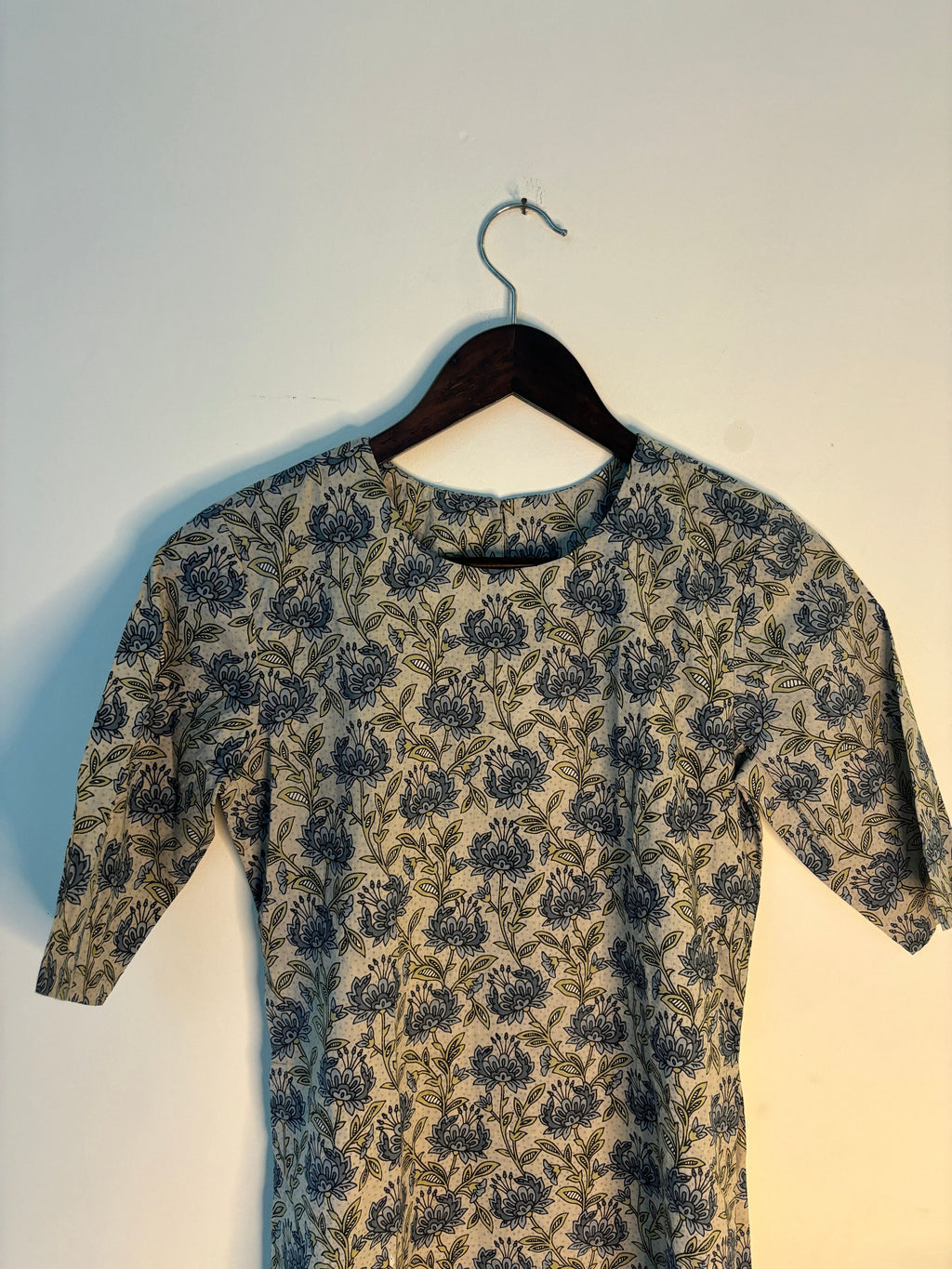 trueBrowns Blue Floral Print Kurta