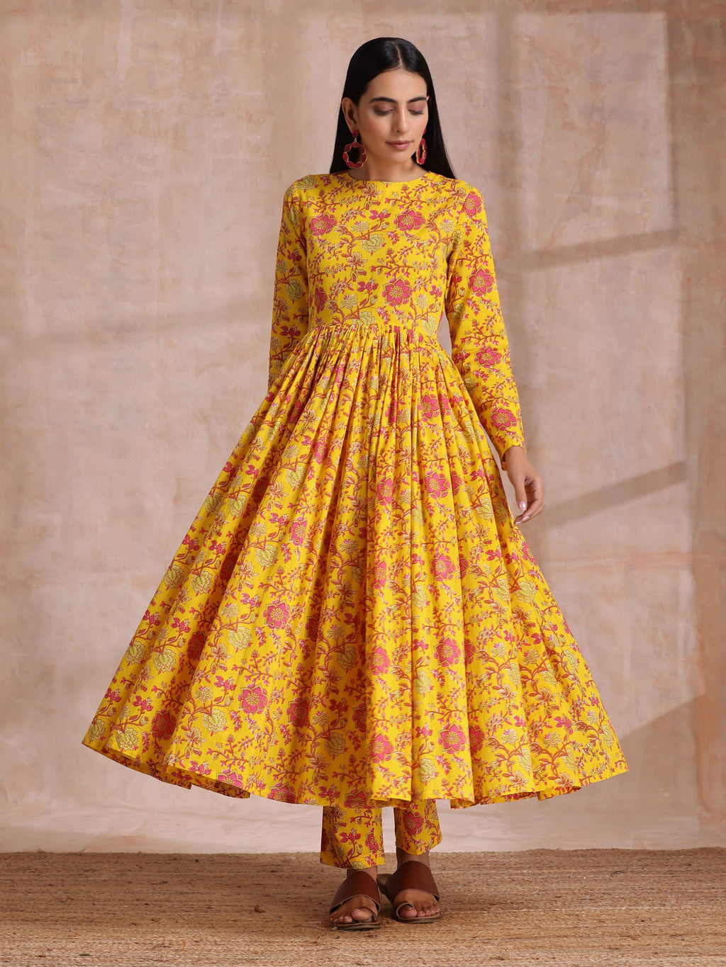 trueBrowns Sunshine Yellow Overall Floral Block Print Cotton Kurta Pant Dupatta Set