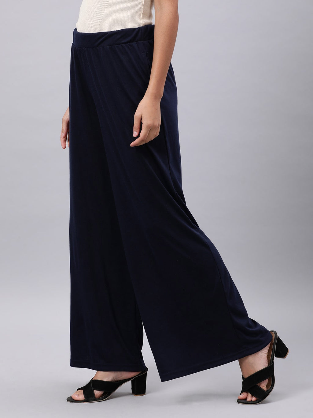 Souchii Women Blue Knitted Palazzos