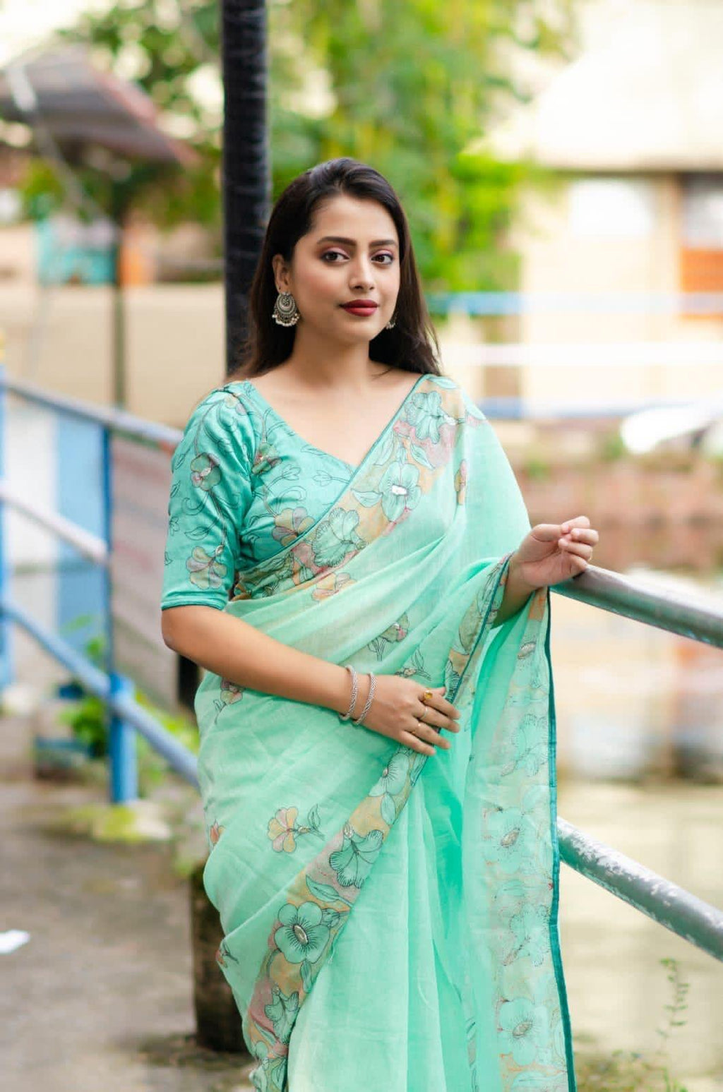 SeaGreen Pure Linen Ethnic Motifs Saree with Unstitched Blouse - Hiral Fashion