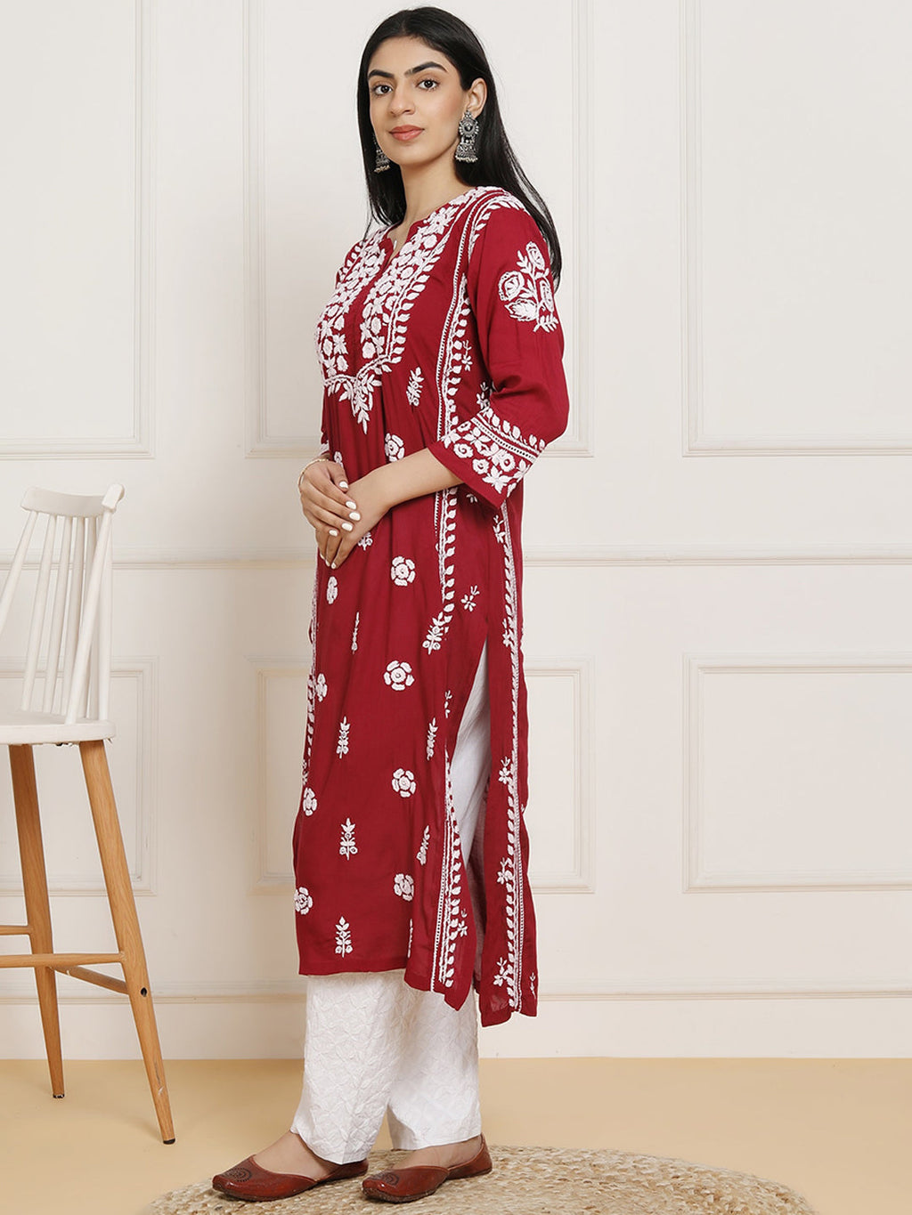 HOUSE OF KARI Floral Embroidered Chikankari Pure Cotton Kurta