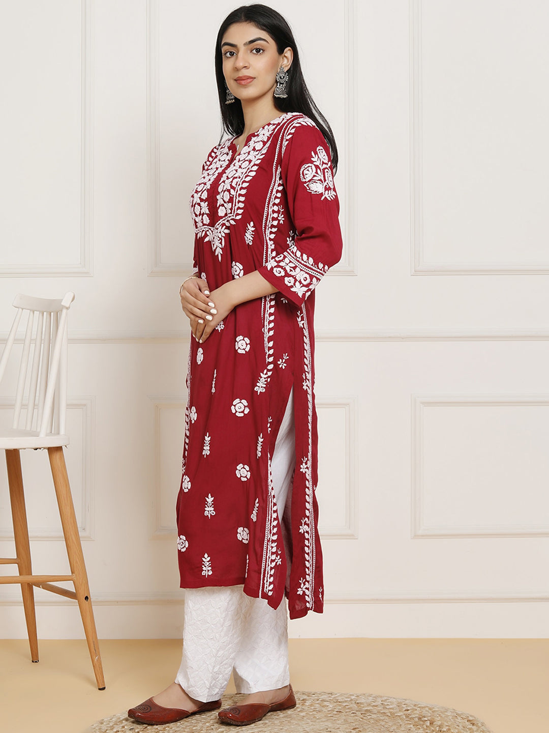 HOUSE OF KARI Floral Embroidered Chikankari Pure Cotton Kurta