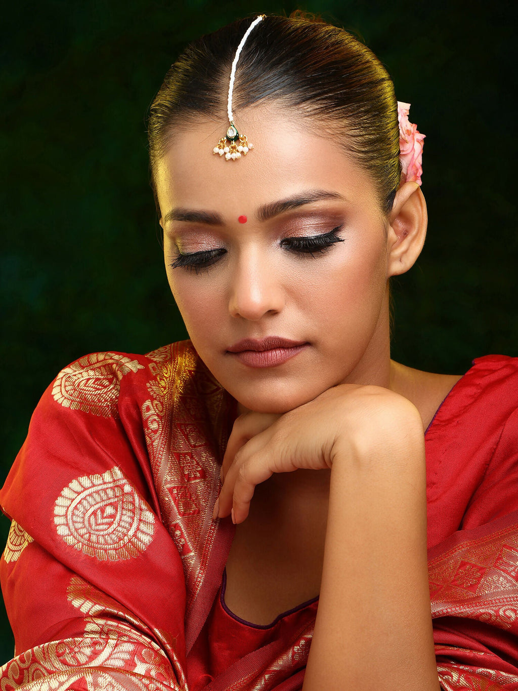 Ruby Raang Gold Kundan Maang Tikka