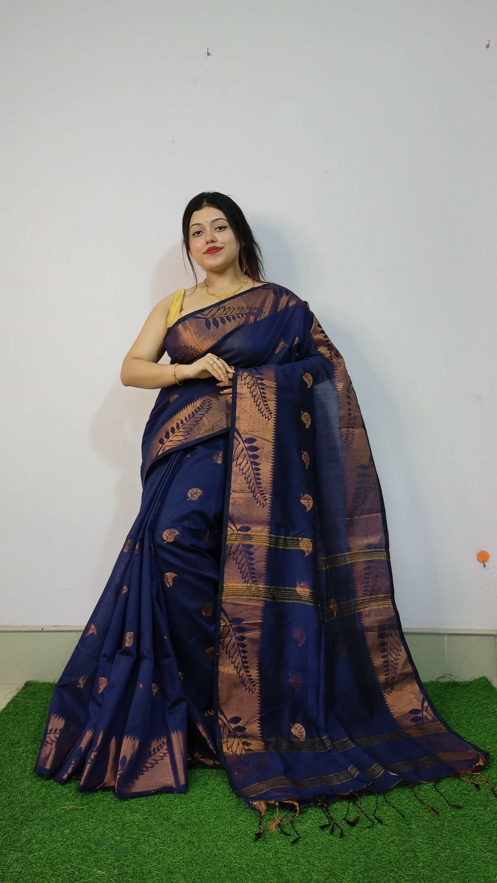Exclusive Collection Beautiful Navy Blue Cotton Silk Woven Handloom Saree With Running Blouse Piece