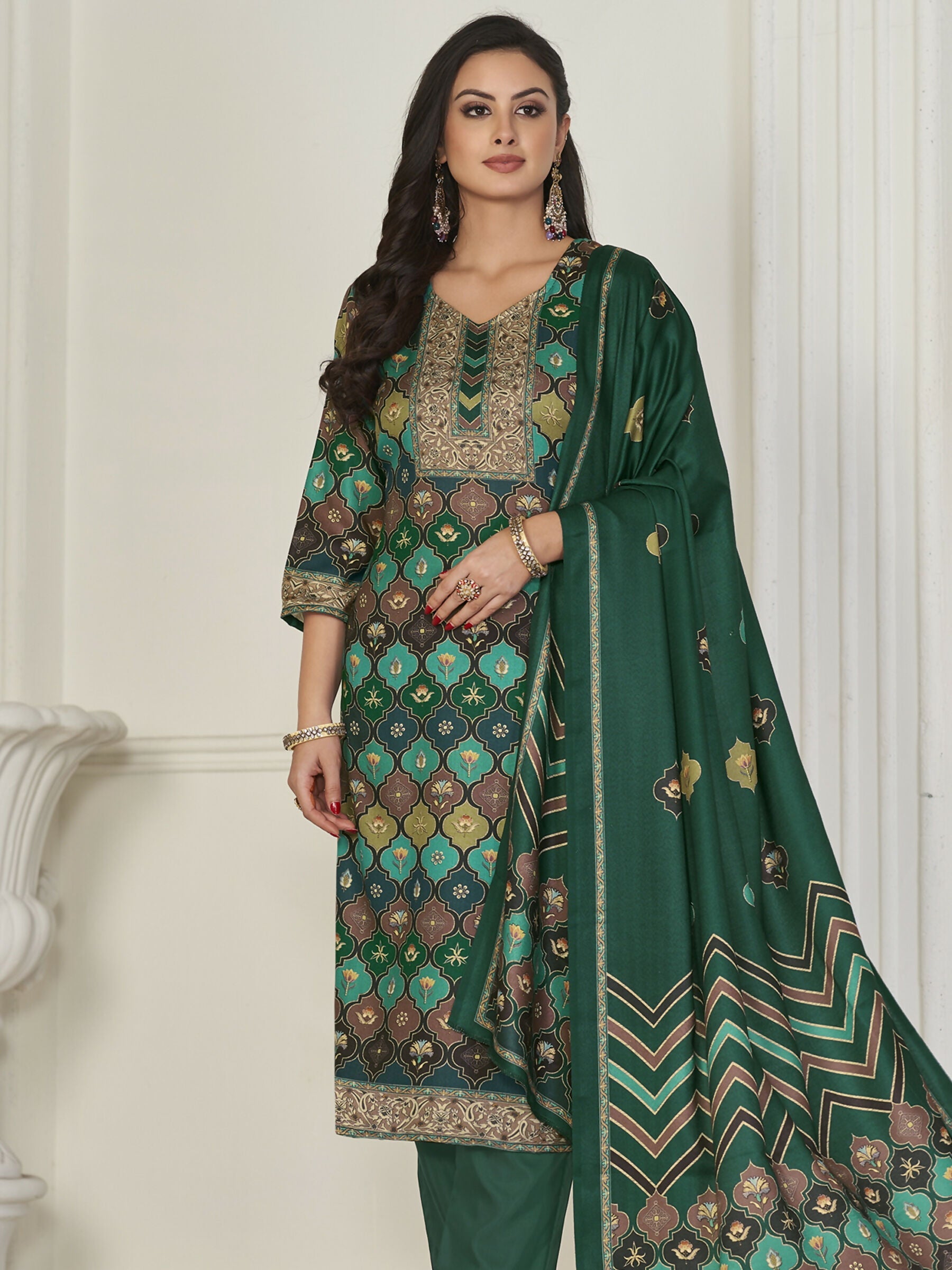 Jyoti Fashion Women's Multicolor Pashmina Digital Printed Kurta with Trouser & Dupatta