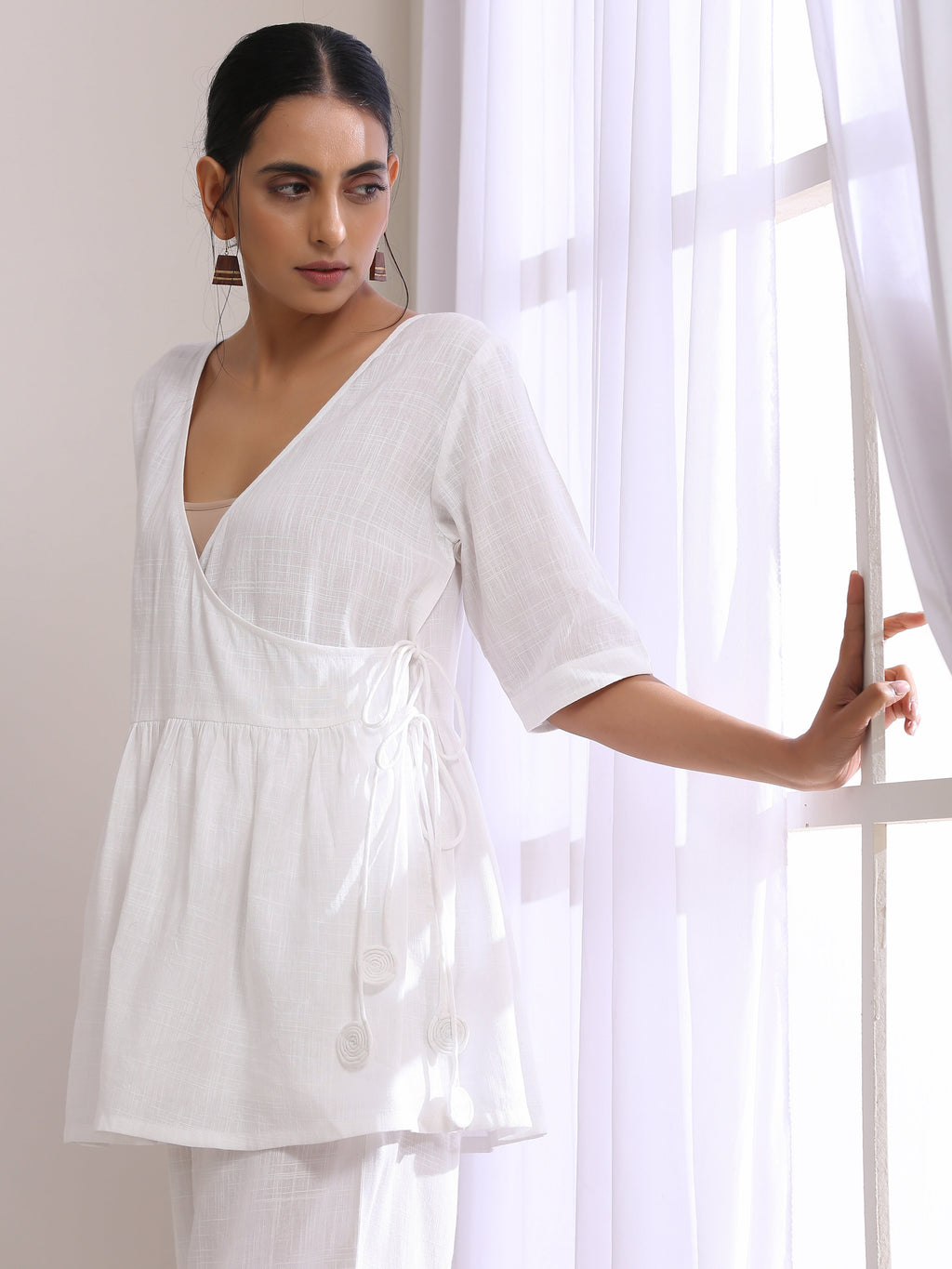 trueBrowns White Slub Texture Short Angrakha Co-Ord Set