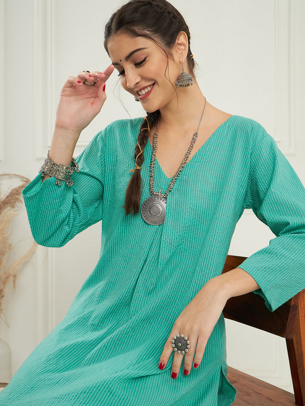InWeave Women's Arctic Blue Kantha V Neck Kurta Pant Set