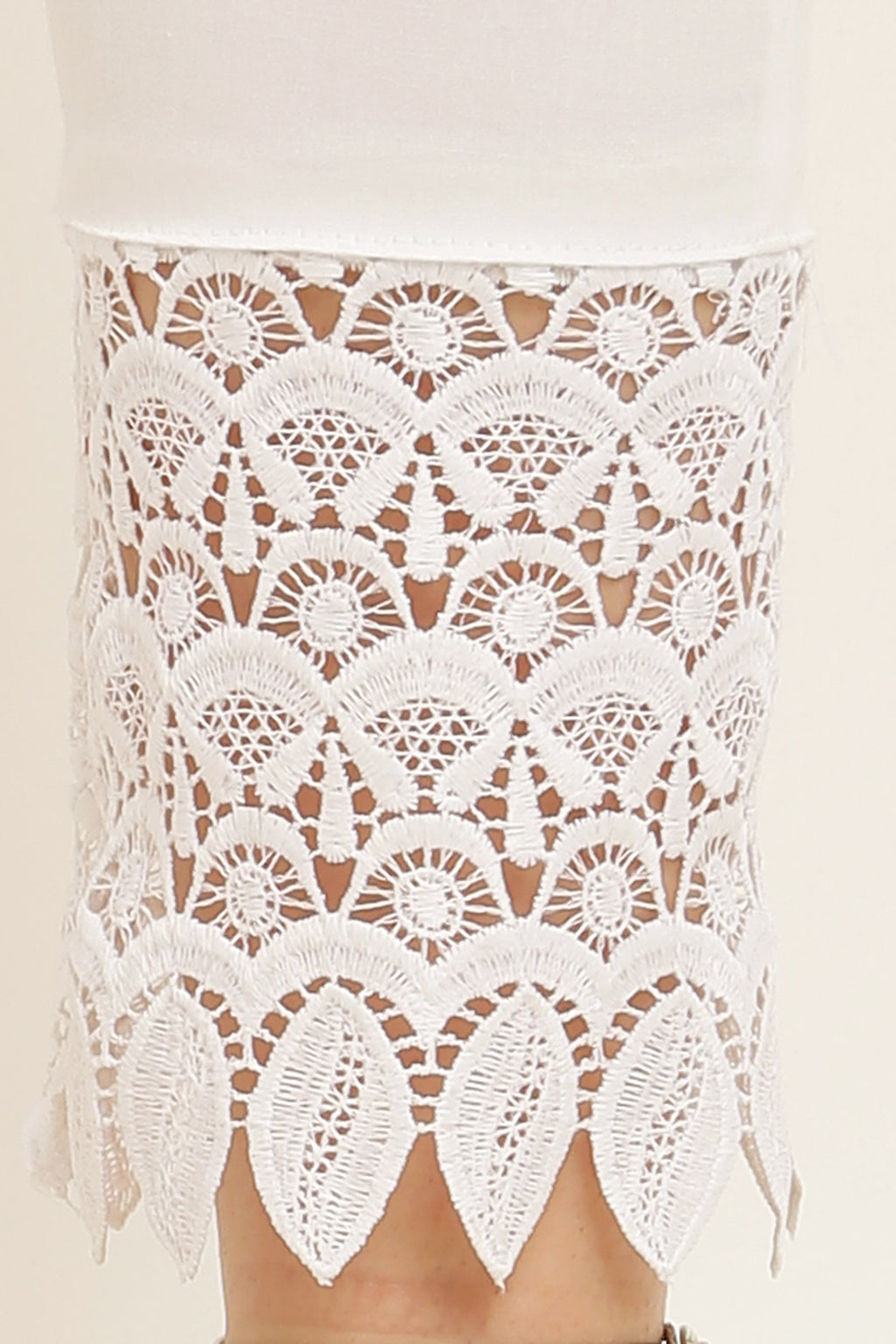 PAVONINE White Color Leaf Kirosia Lace Hem Cotton Fabric Palazzo For Women