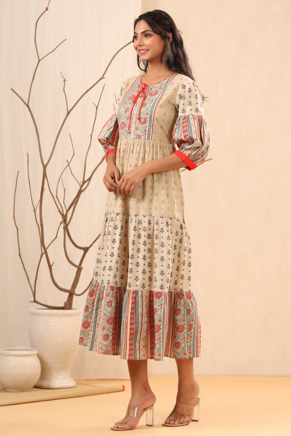 Juniper Womens Beige Cambric Floral Printed Tiered Dress