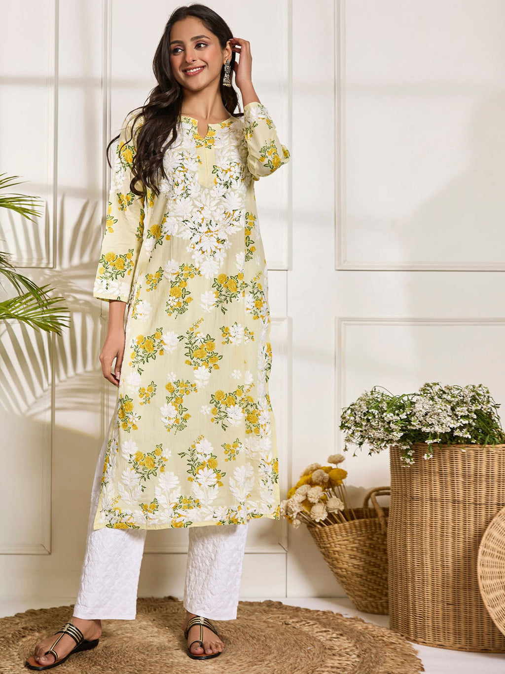 HOUSE OF KARI Floral Embroidered Chikankari Pure Cotton Kurta