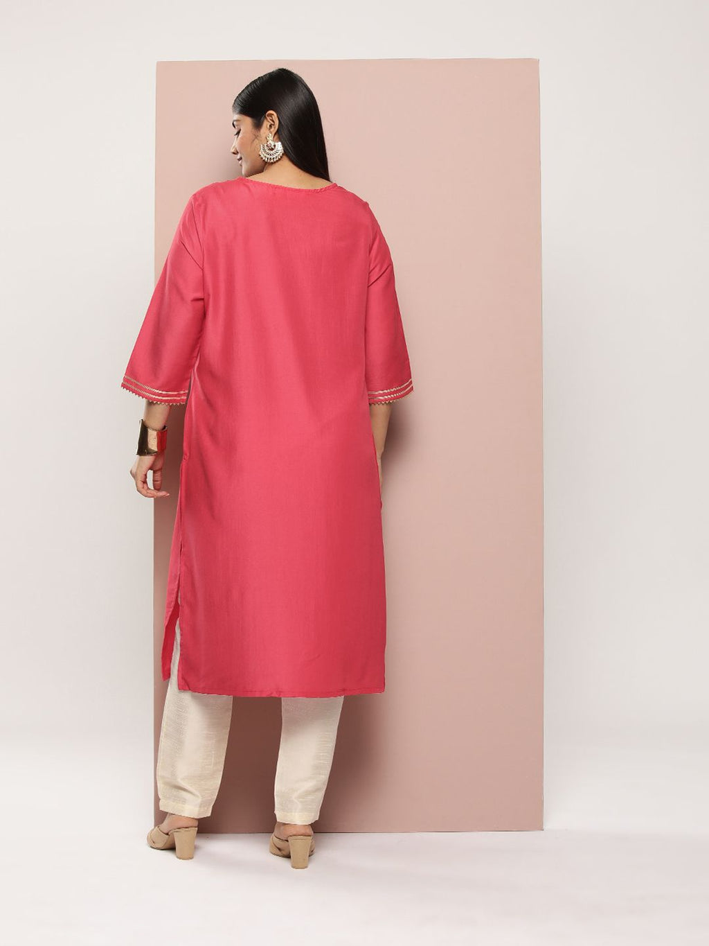 Sztori Plus Size Yoke Design Sequinned Kurta
