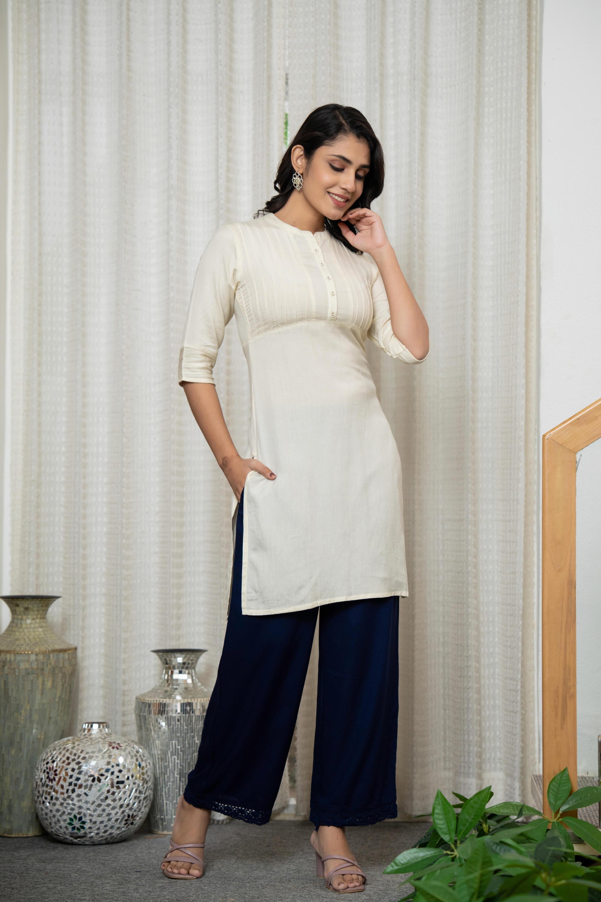 Juniper Rayon Knee-Length Straight Fit Kurta with Mandarin Collar