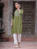 Juniper Women's Green Rayon Placement Print Straight Kurta