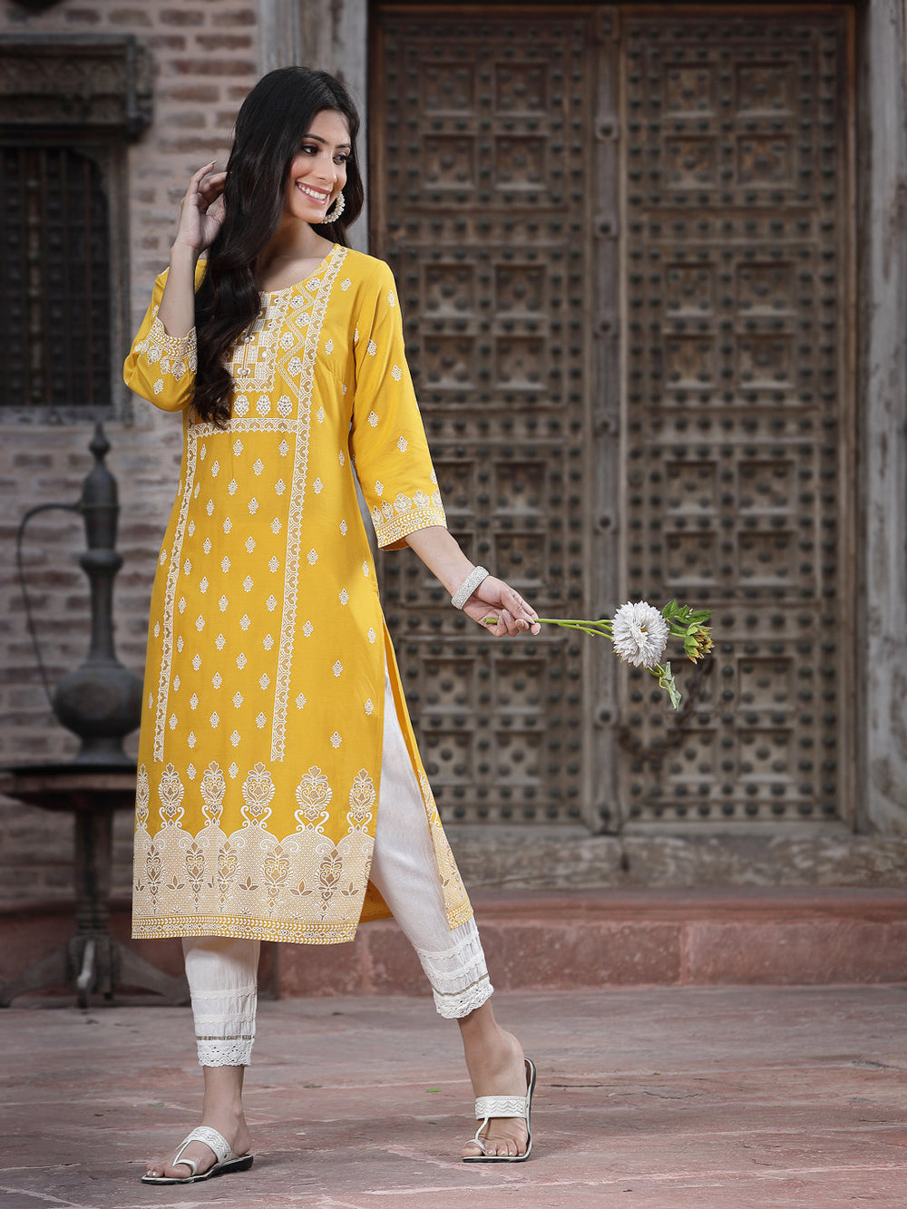 Juniper Women's Mustard Rayon Printed Straight Kurta