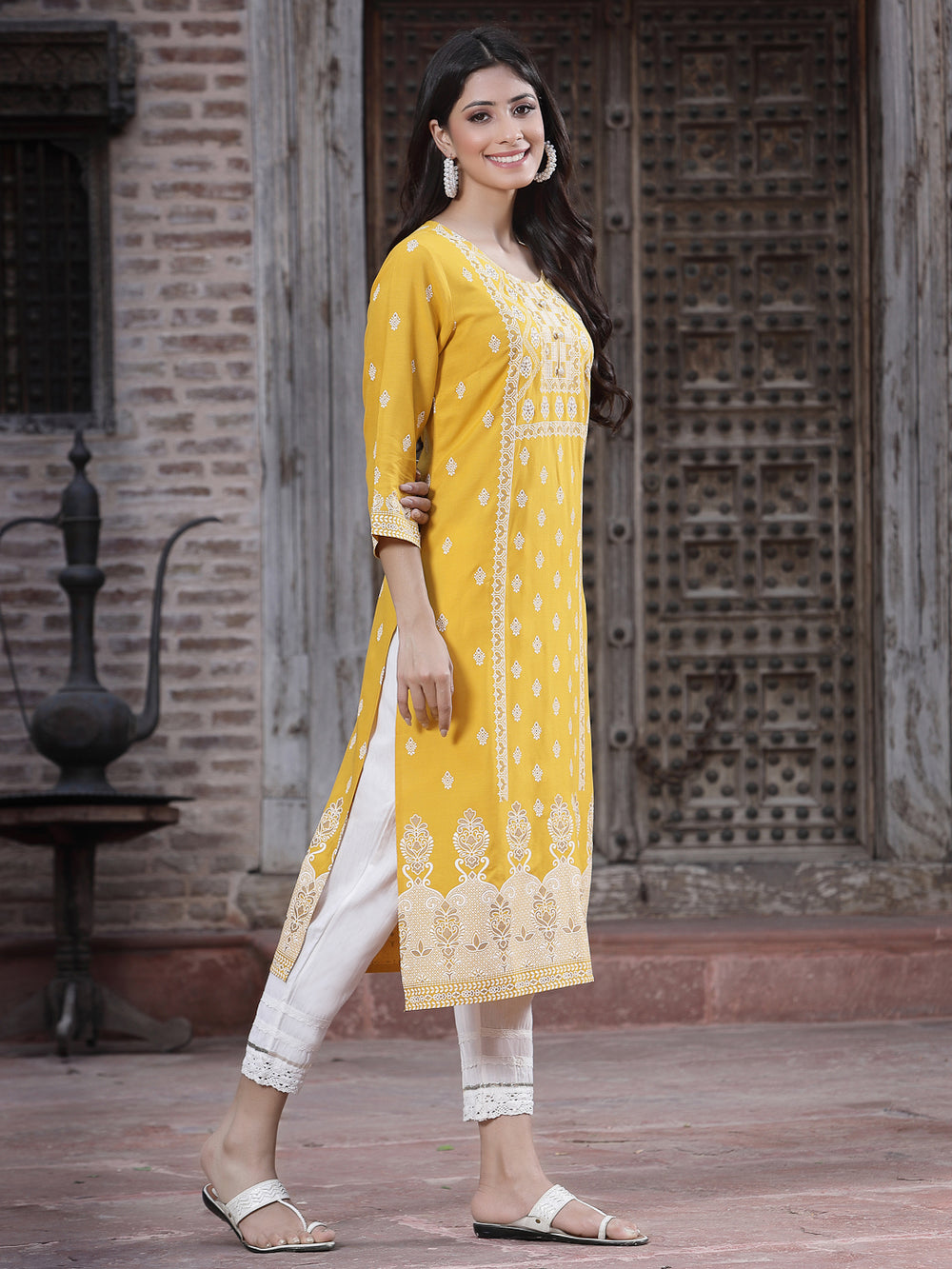 Juniper Women's Mustard Rayon Printed Straight Kurta