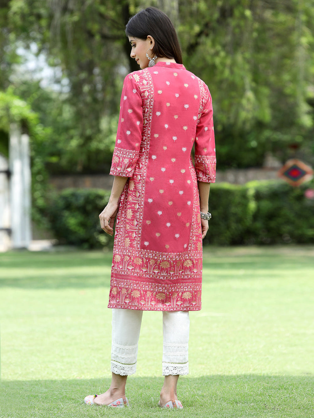 Juniper Women Fuchsia Rayon Festive Embroidered Straight Kurta