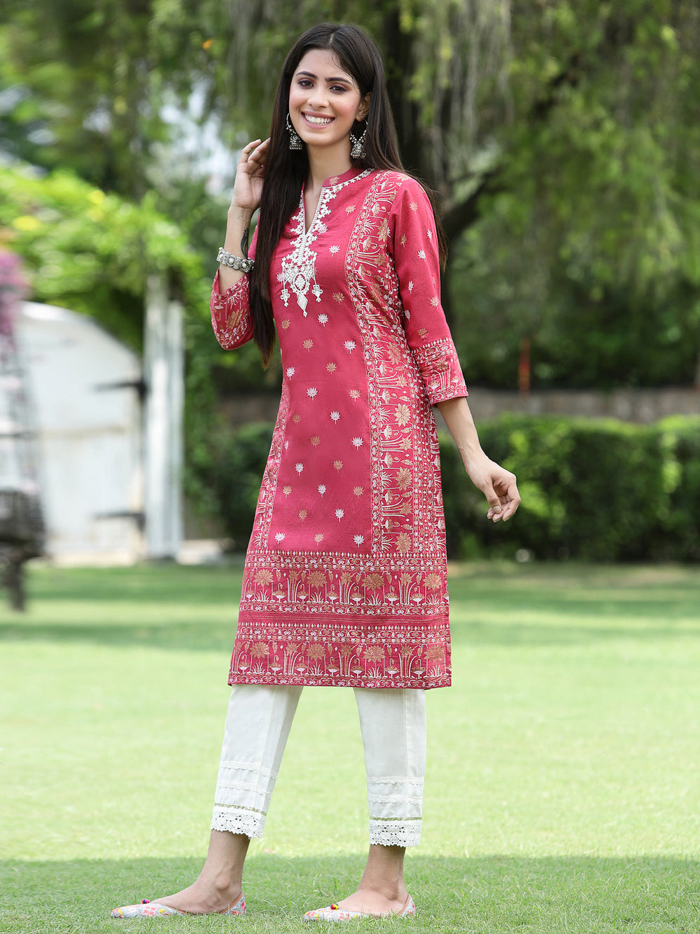 Juniper Women Fuchsia Rayon Festive Embroidered Straight Kurta