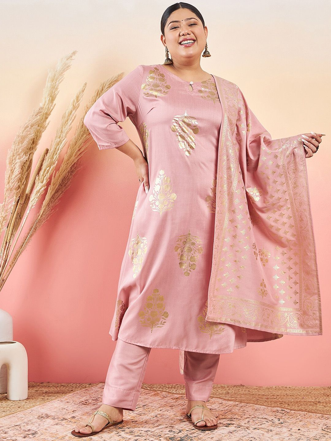 Sztori Floral Printed Keyhole Neck Straight Kurta With Trouser & Dupatta