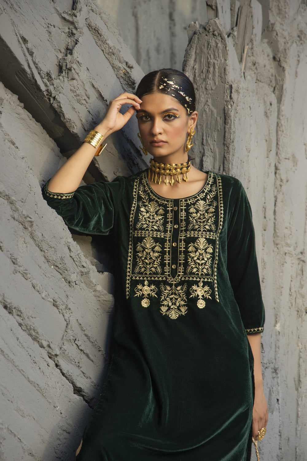 Juniper Green Velvet Festive Solid Embroidered Straight Kurta For Women