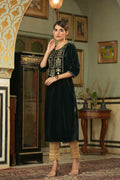 Juniper Women's Green Soild Velvet Kurta With Zari Work & Buttons