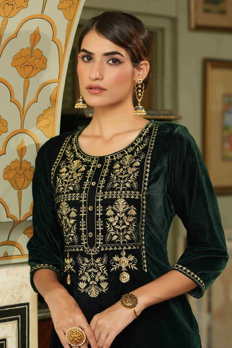 Juniper Women's Green Soild Velvet Kurta With Zari Work & Buttons