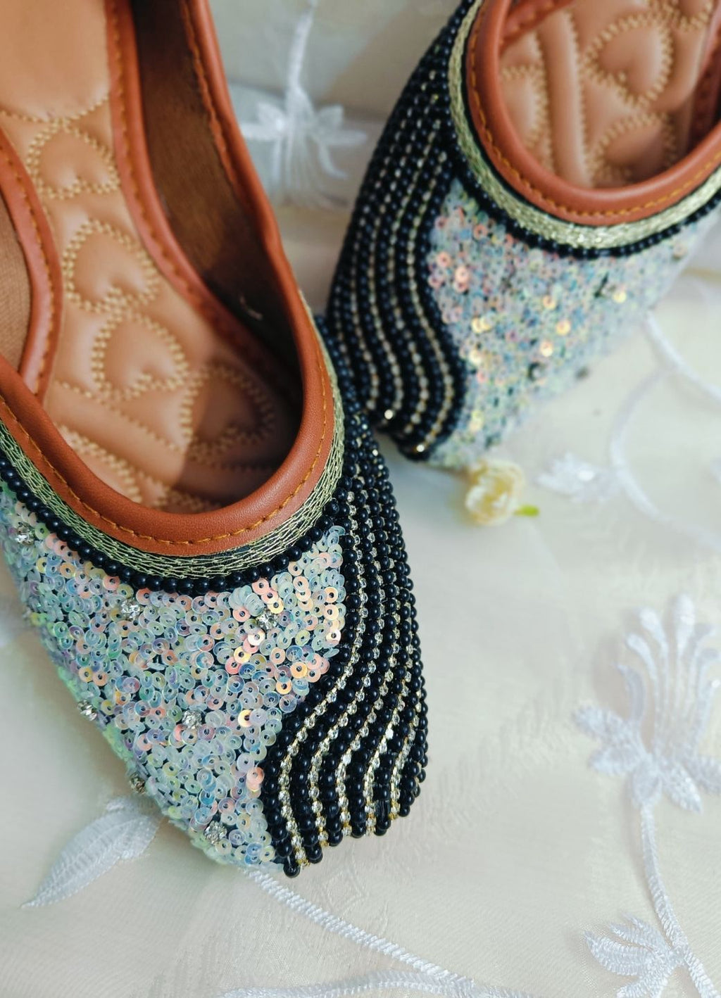 Desi Colour Women Indian Ethnic Footwear-Black Pearl Shine