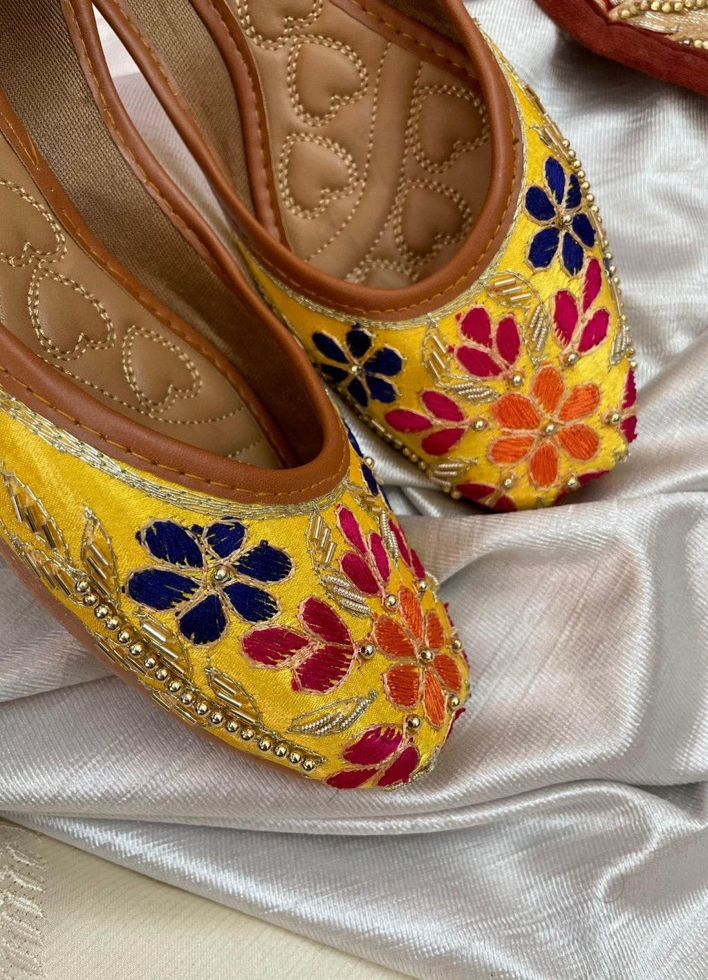 Desi Colour Women Indian Ethnic Footwear-Heavy Emb -16