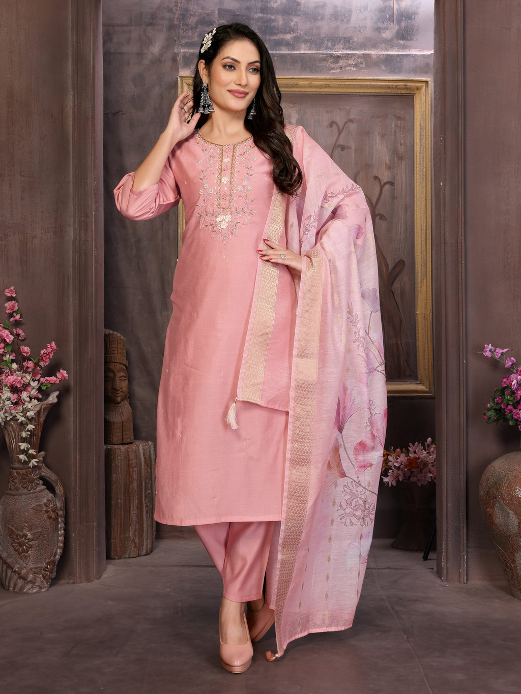 Vedant Vastram Kurta Pant set with Dupatta having Beautiful Hand work (Khatli Work) - Peach
