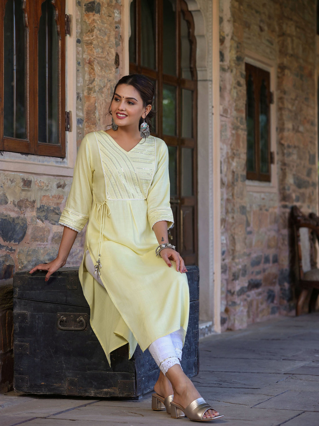 Juniper Women's Lemon Rayon Slub Solid Embroidered Straight Kurta