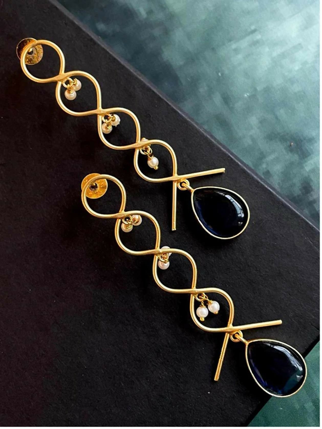 Joban Fashion Monalisa Stone Zigzag Golden Earring