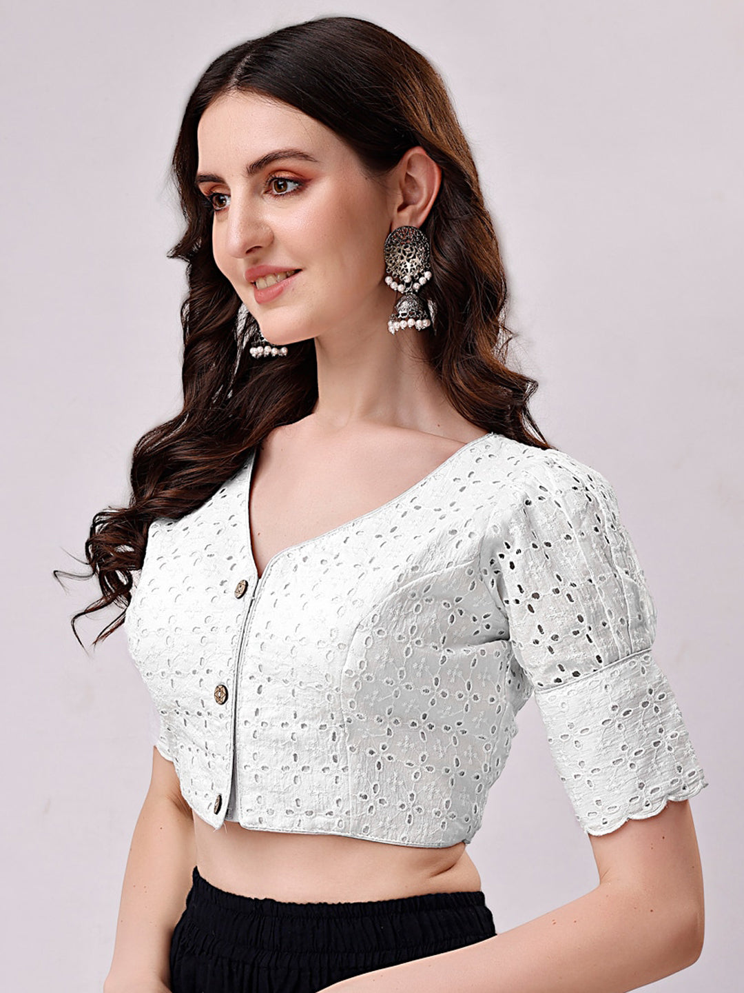 Tikhi Imli White Embroidered V-Neck Thread Work Detailed Cotton Saree Blouse