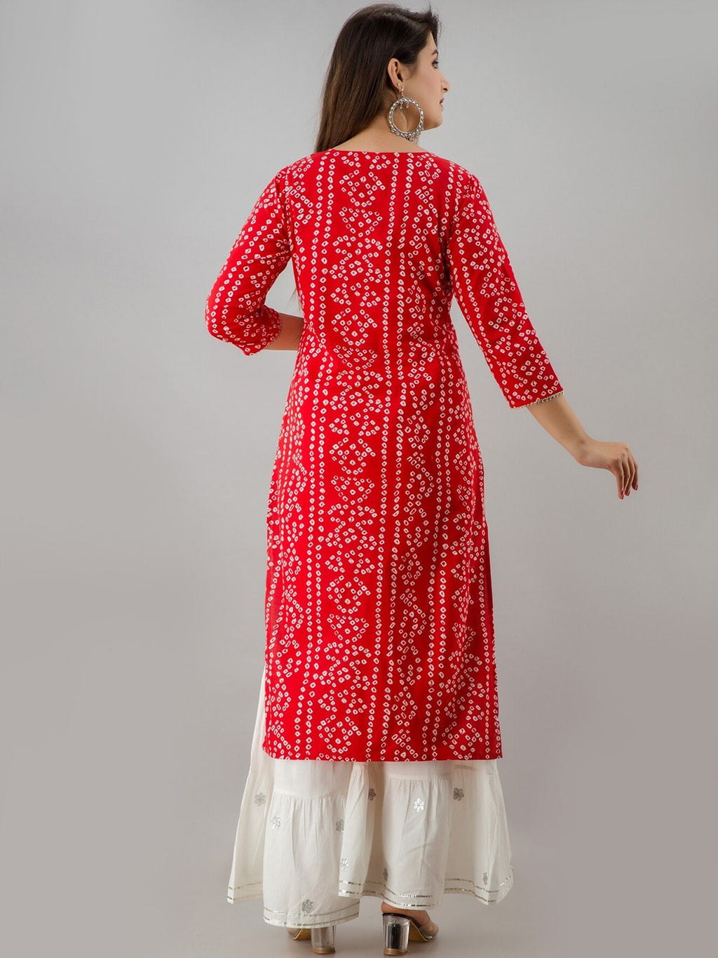 HERE&NOW Red & White Bandhani Printed Gotta Patti Straight Kurta