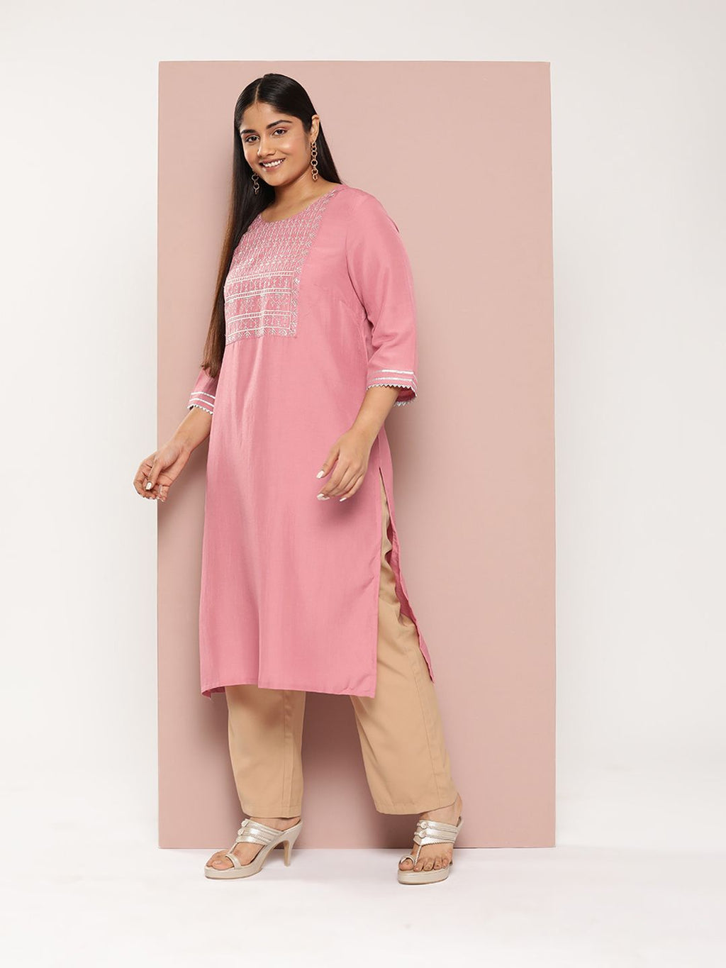Sztori Plus Size Ethnic Motifs Embroidered Sequinned Gotta Patti Detailed Kurta