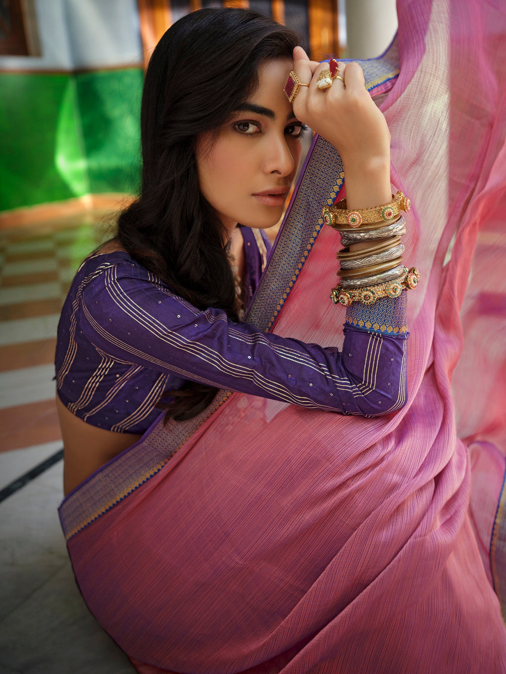 Stylee Lifestyle Magenta Art Silk Woven Saree