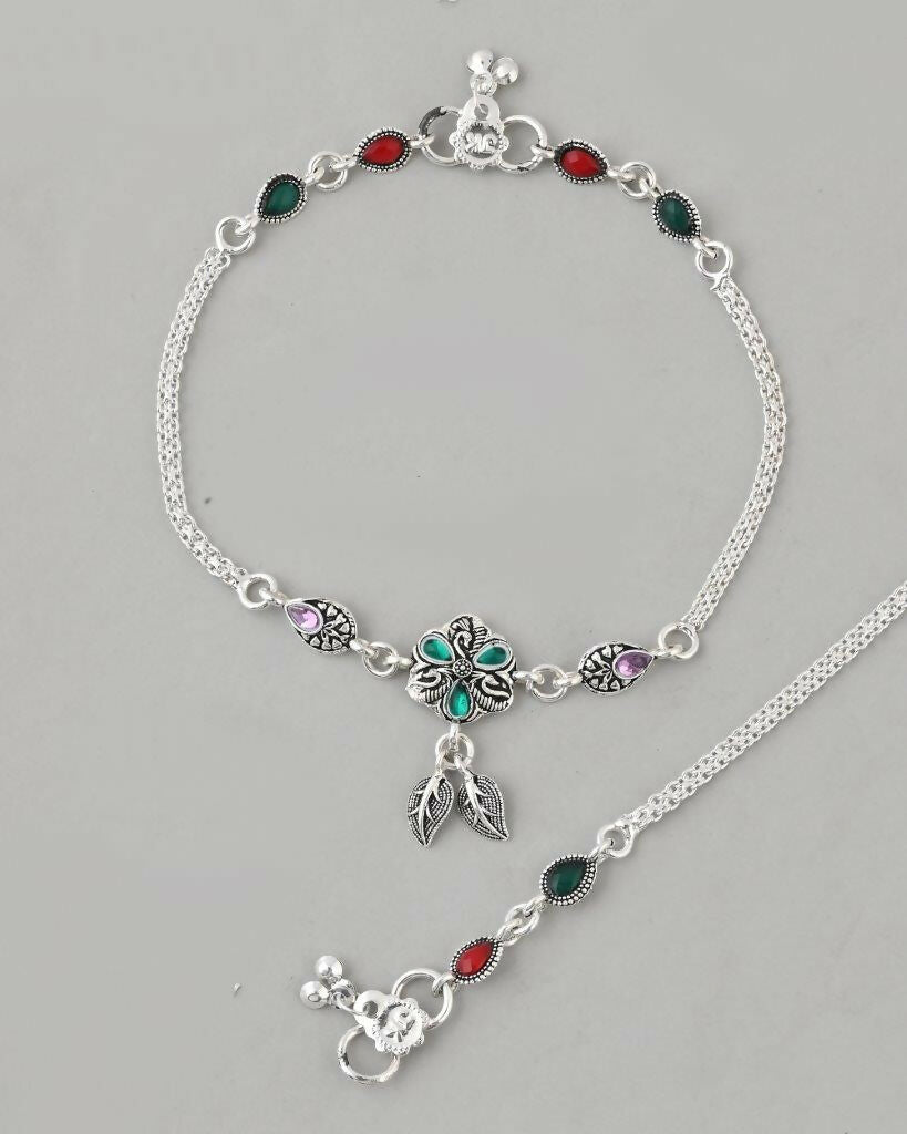 VOJ Set of 2 Traditional Stone Studded Flower Shaped Anklet