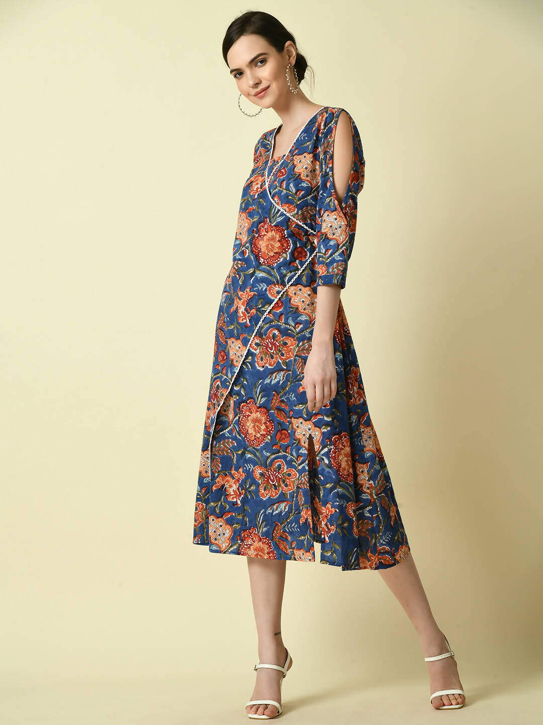 Myshka Women's Blue Floral Printed A-Line Dress