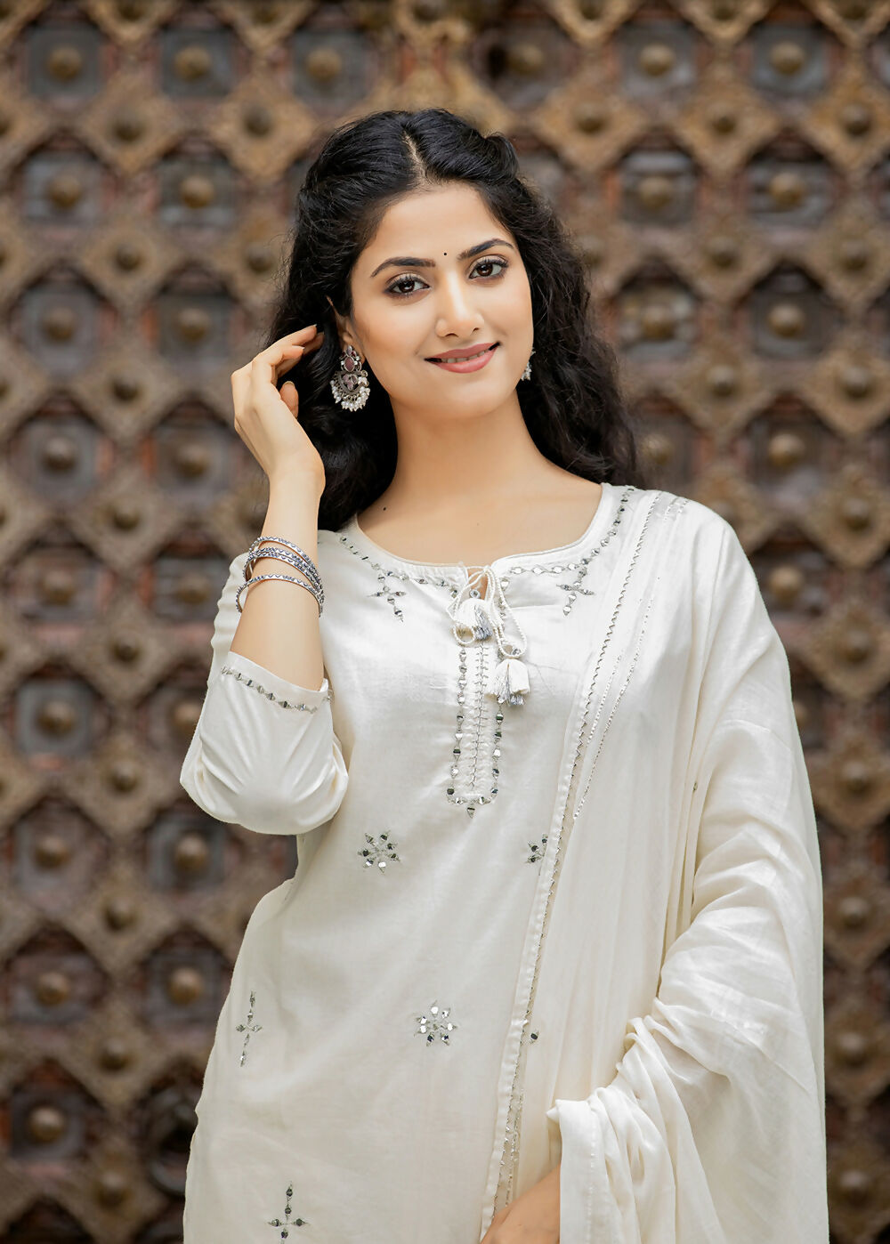 Kaajh Women's Off White Mirror Embellished Cotton Suit Set