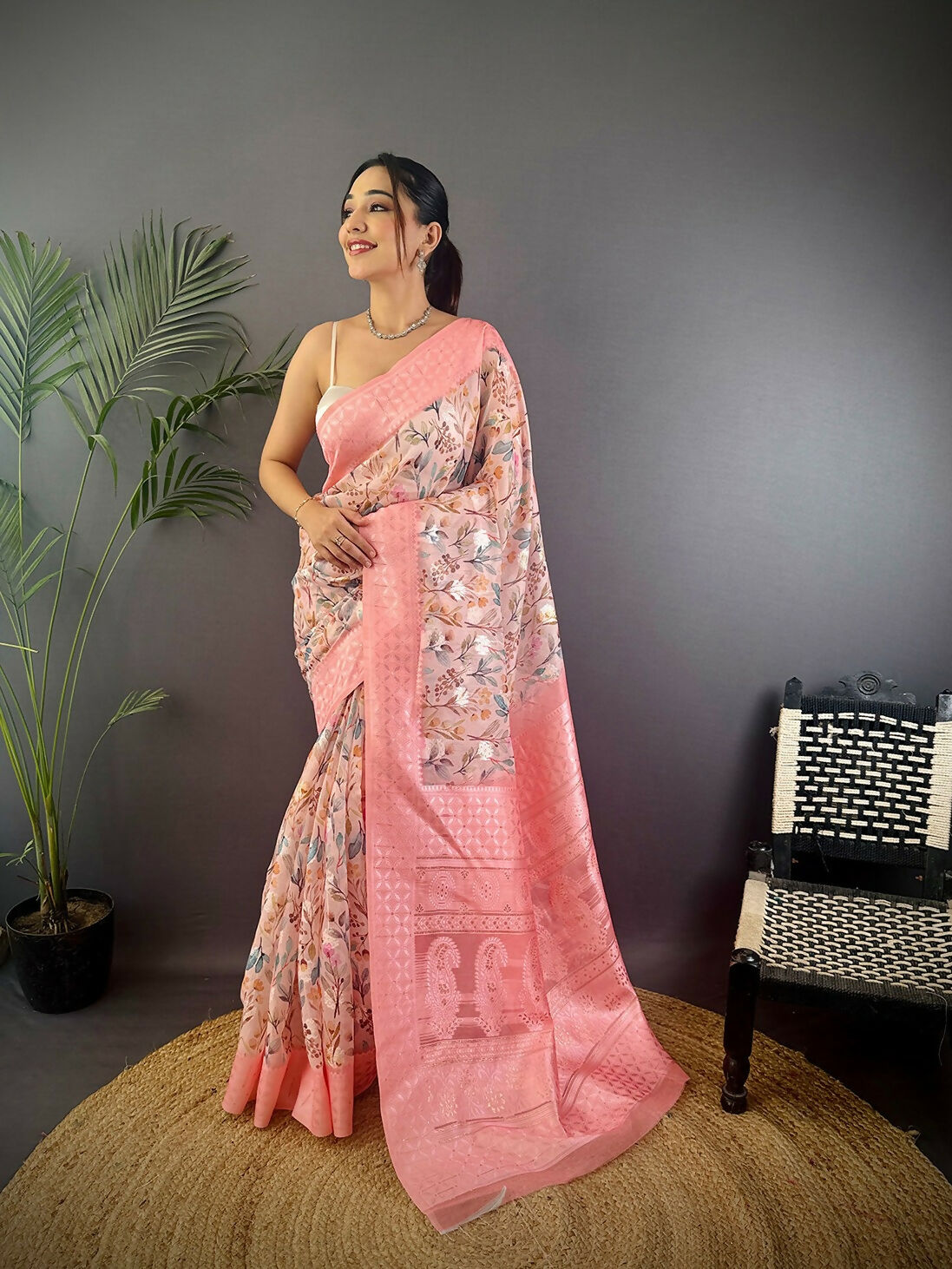 Joban Fashion Rose Pink Floral Motifs Banarasi Silk Sarees